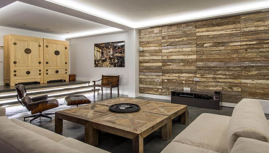 Reclaimed Wood Plank Panelling