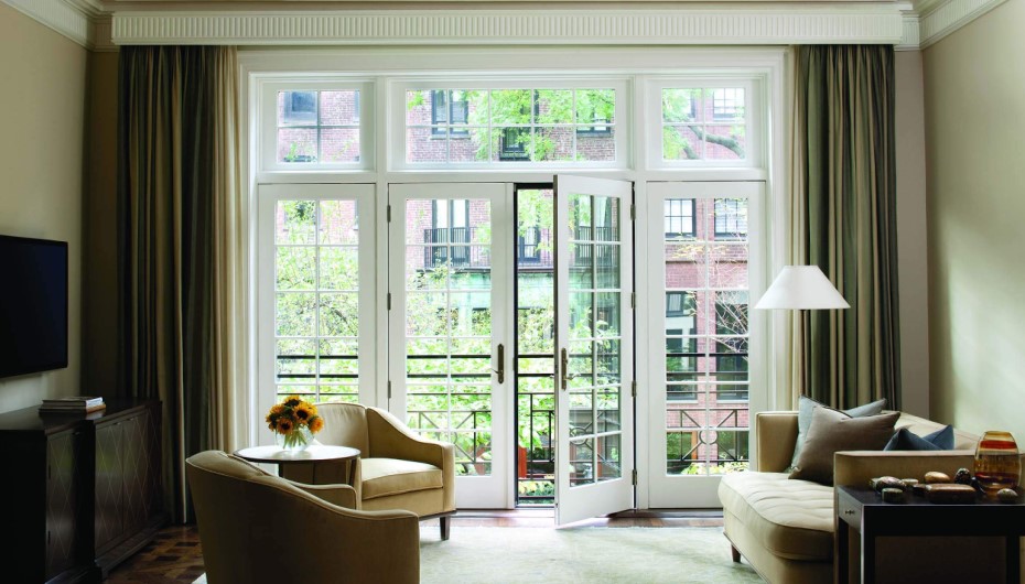 Classic Interior Window Trim Idea