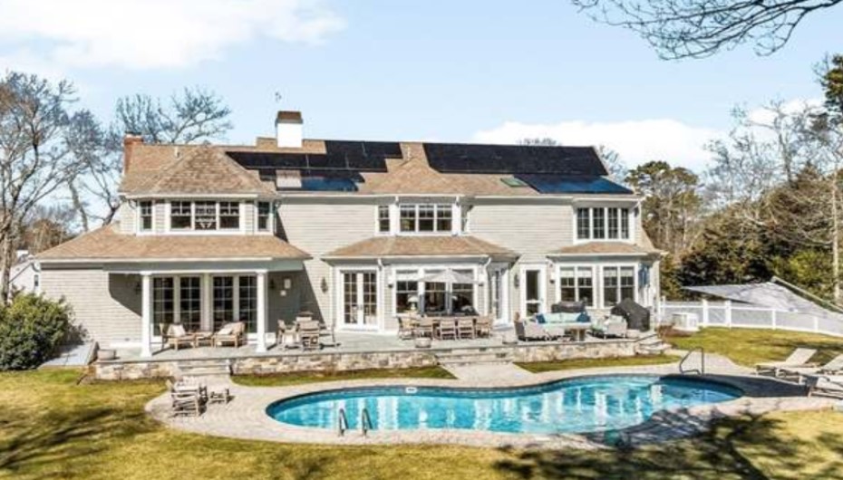 Taylor Swift Home in Massachusetts