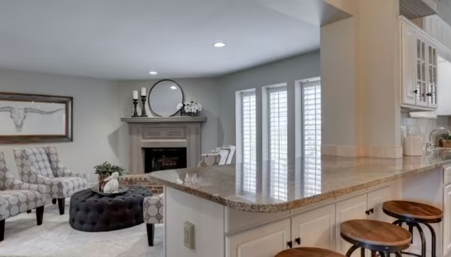 U-Shaped Kitchen and Sitting Area