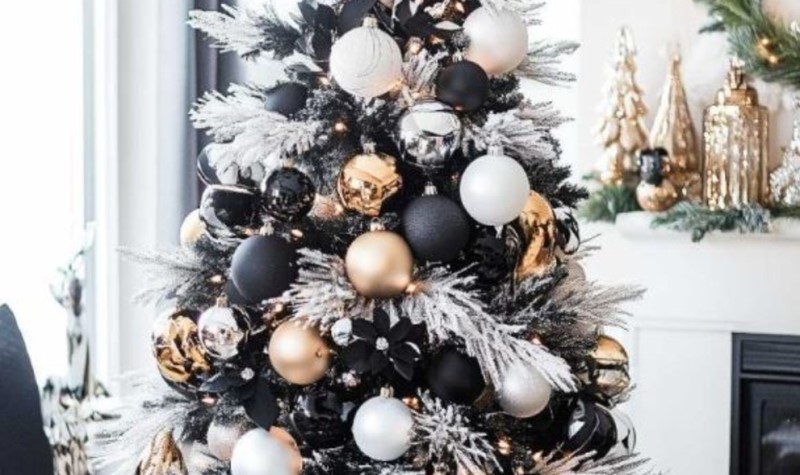 Black and White Christmas Tree