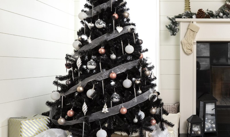 Black and White Christmas Tree Ideas