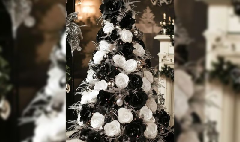 Black and White Christmas Tree decor