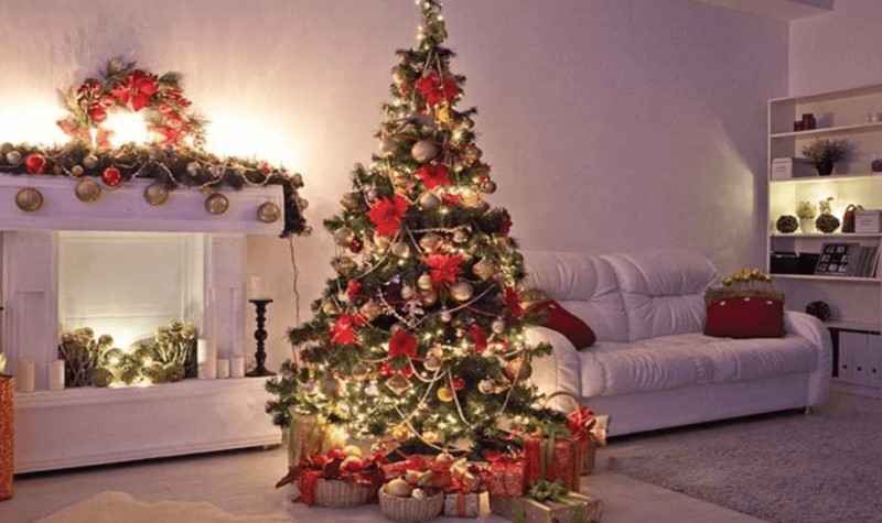 Green Christmas Tree Decorations ideas