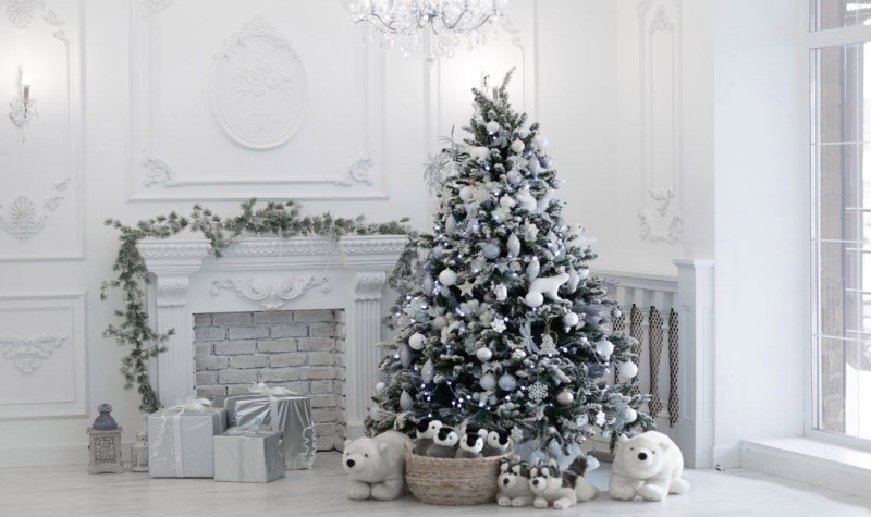 Silver Christmas Tree Decor