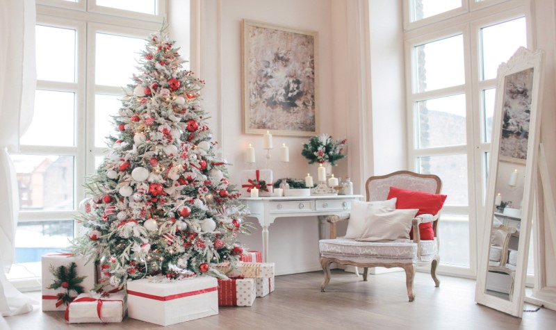 White And Silver Christmas Tree