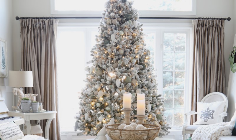 White And Silver Christmas Tree Decorations