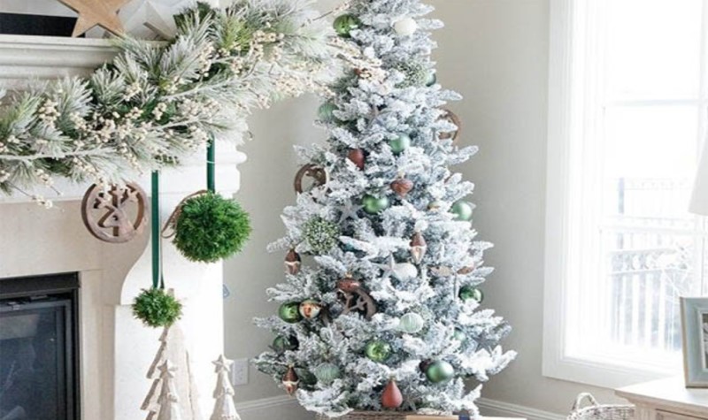 White and Silver Christmas Tree Decoration