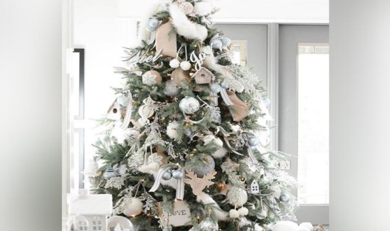 White and Silver Christmas Tree Ideas