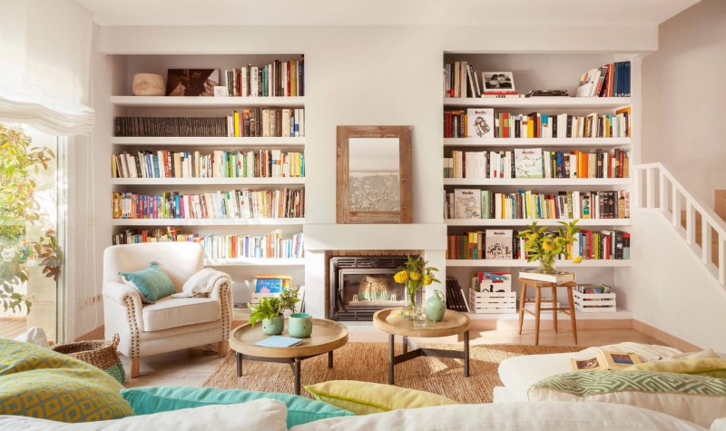 Add Some Books & Bookshelves - preppy house decor ideas