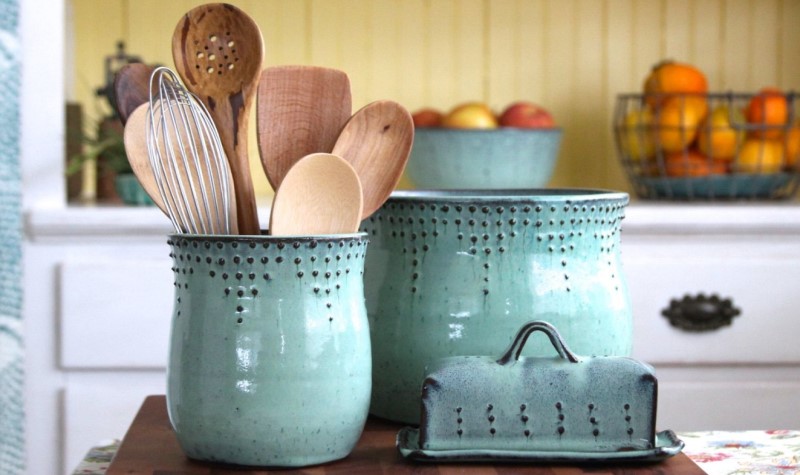 Display Ceramics & Pottery - preppy house idea