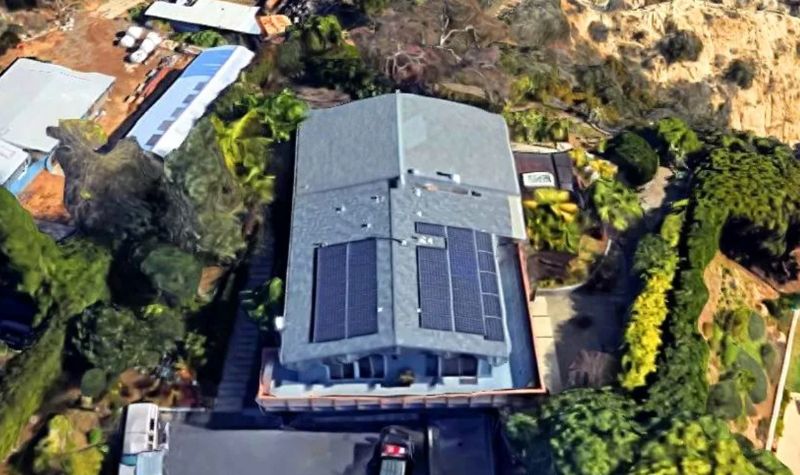 Architectural Features Of Tom DeLonge Current House